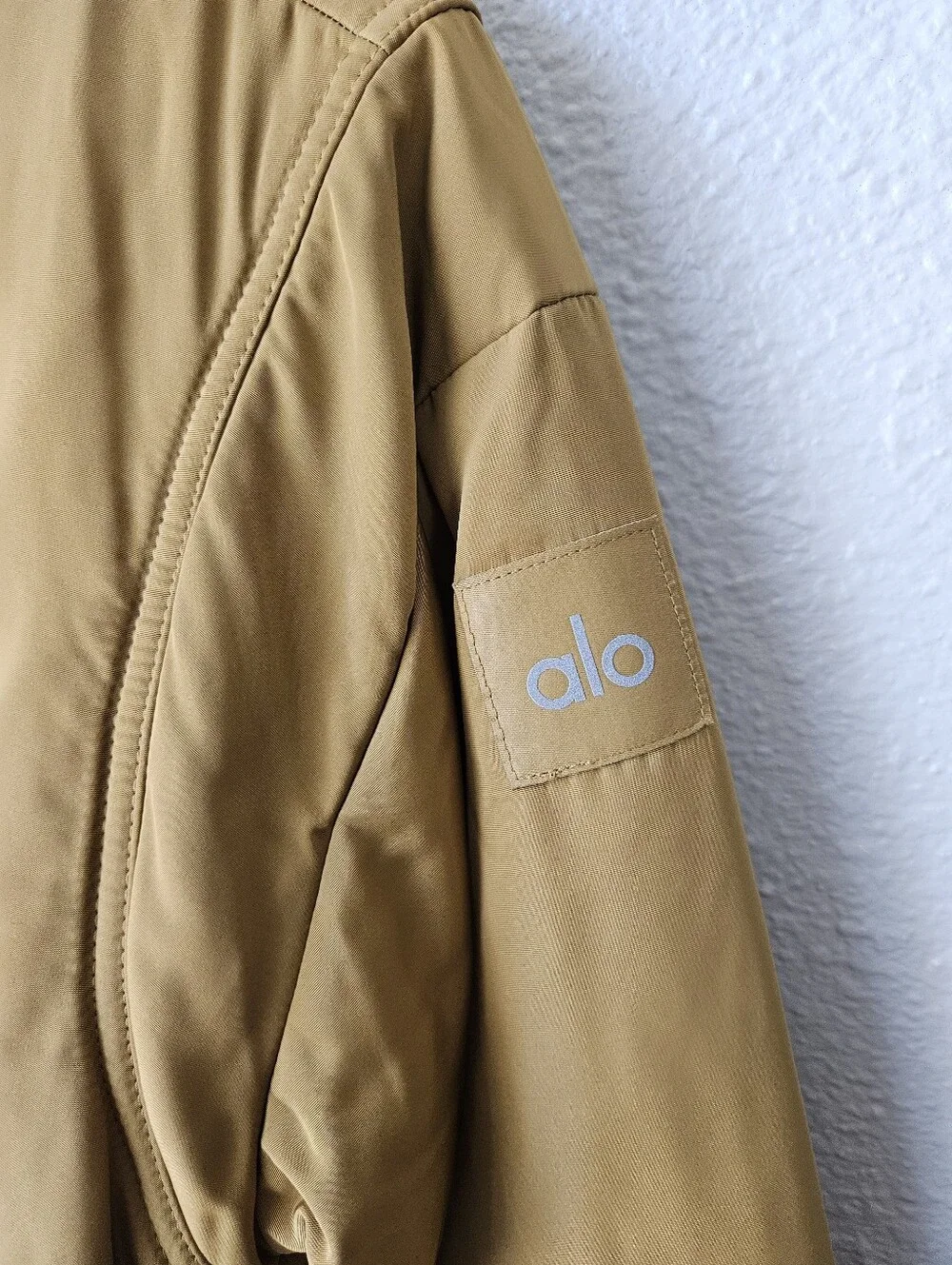 Alo Yoga Cropped Break Line Bomber Jacket Gold Ochre Mustard Size Small